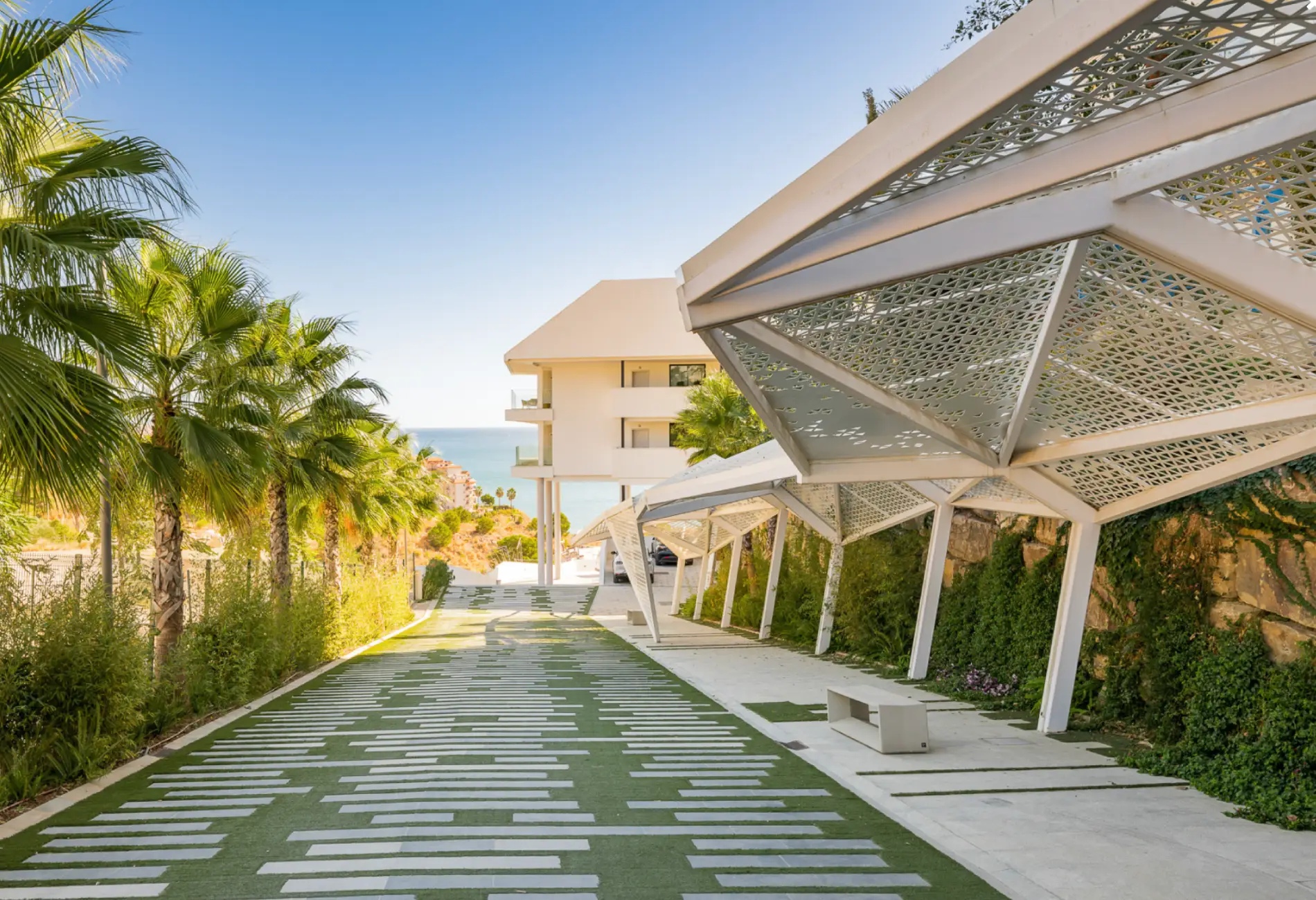 CARAT by RH Privé — acceso exterior · Reserva del Higuerón